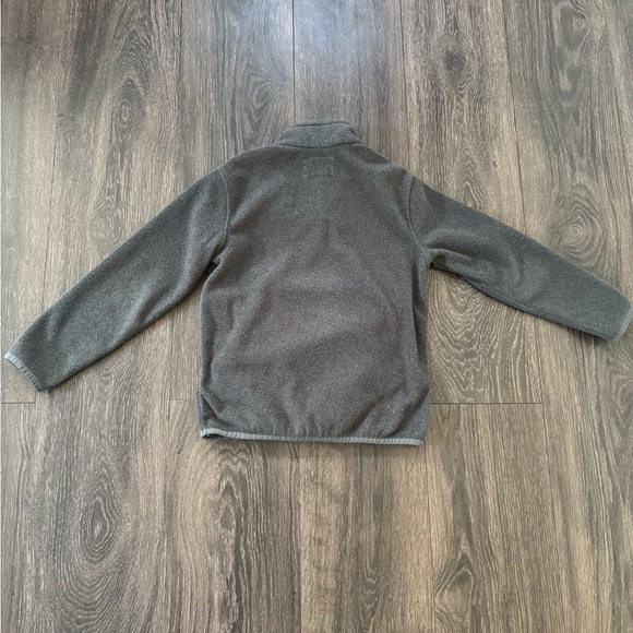 Amazon Essentials Boys Polar Fleece Quarter-Zip Pullover - Picture 2 of 2
